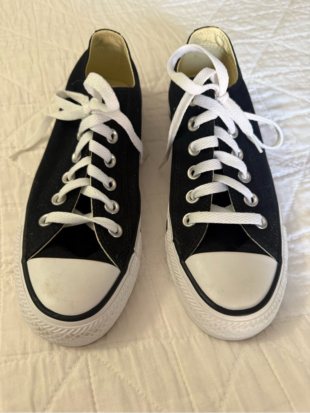 NWOT Converse Black and White Low Top Sneakers-Size 7 - Picture 3 of 7